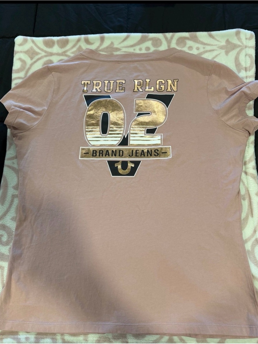 True Religion Logo Tee in Dusty Rose with Gray Print